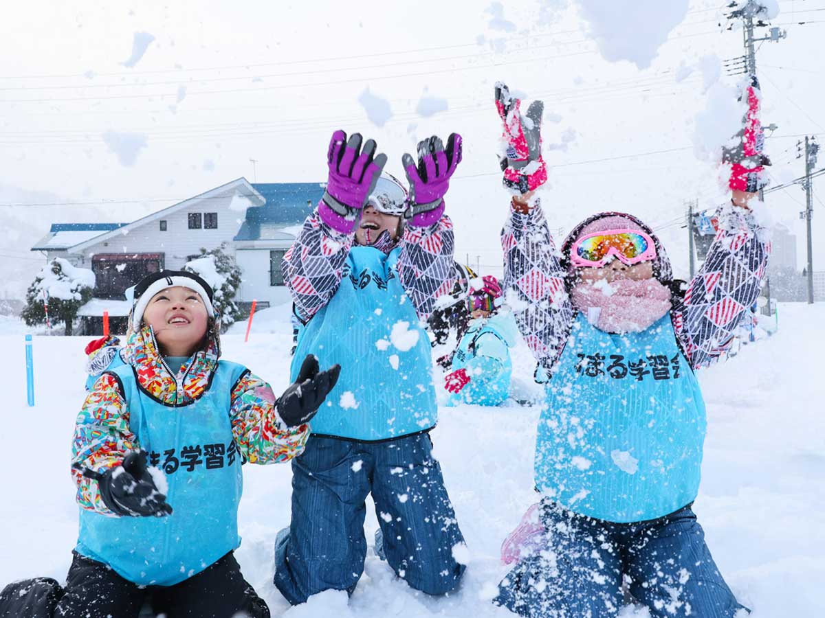 A.わいわい雪遊び王国 | 年末年始雪国スクール/冬の外遊び王国 | 花