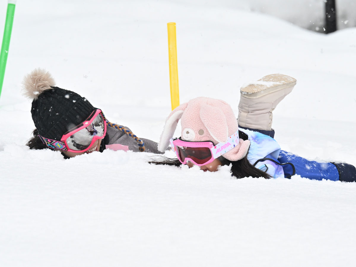 A.わいわい雪遊び王国 | 年末年始雪国スクール/冬の外遊び王国 | 花